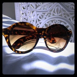 Oversized Tortoise Shell Sunglasses